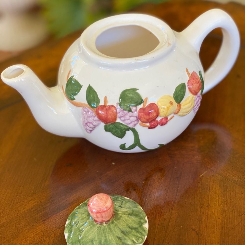 VINTAGE teapot - Picture 3 of 4